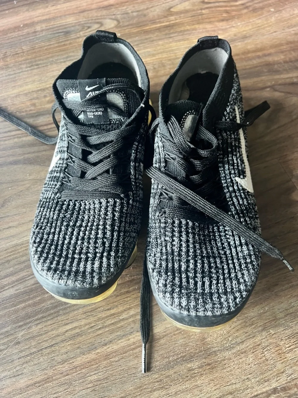 Nike Vapormax Flyknit Oreo Black Gray Running Athletic Shoes Womens 6.5